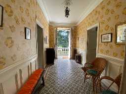 Handsome Empire Style Manor House with Beautiful Mountain Views, 30 minutes from Pau.